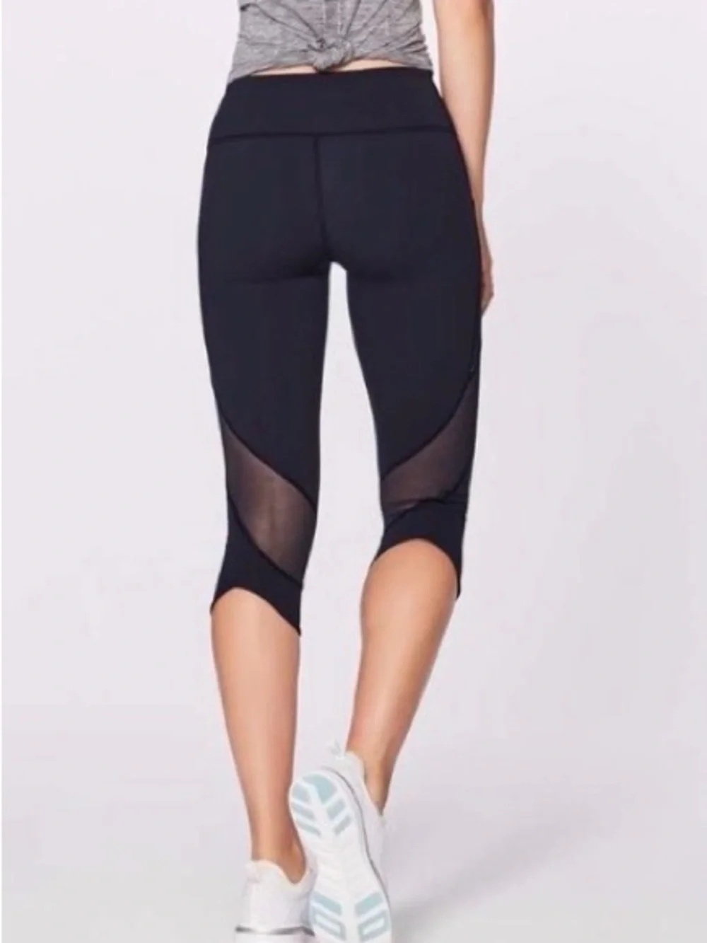 lululemon athletica Womens Capri Leggings Size 6